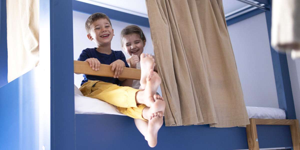 3 Bed Bunks Explained In Fewer Than 140 Characters