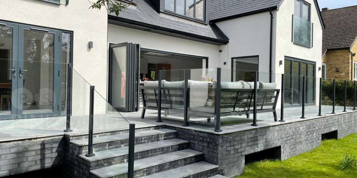 Exploring Glass Balustrades: A Modern Architectural Element